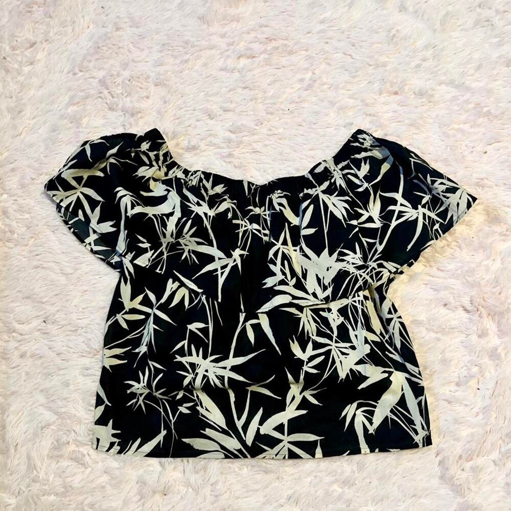 Express Tropical Vacation Boho Resort Cropped Peasant Beachy‎ Off Shoulder Top